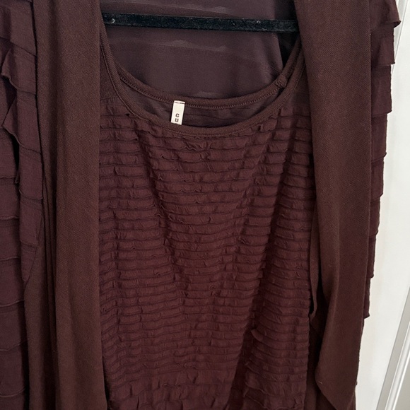 Cubism Brown Ruffled Sweater Set - Picture 5 of 9